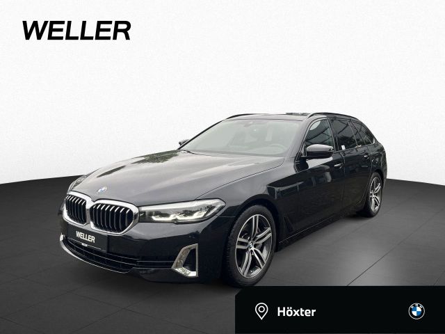 BMW 540i xDrive Touring Luxury Pano,LivePro,ParkAss