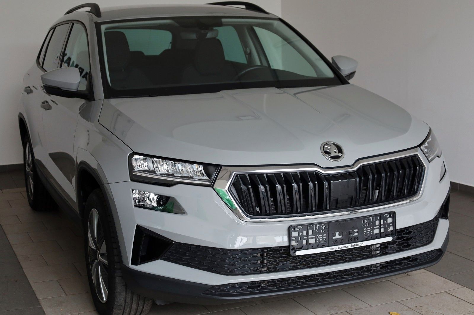 Fahrzeugabbildung SKODA Karoq Ambition,Navi,PDc,8 fach Alräder!