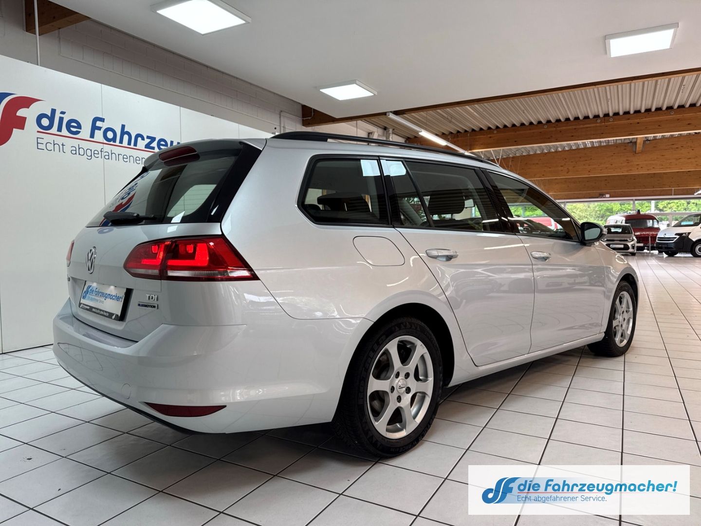 Fahrzeugabbildung Volkswagen Golf VII Variant Trendline BlueMotion 1.6 TDI