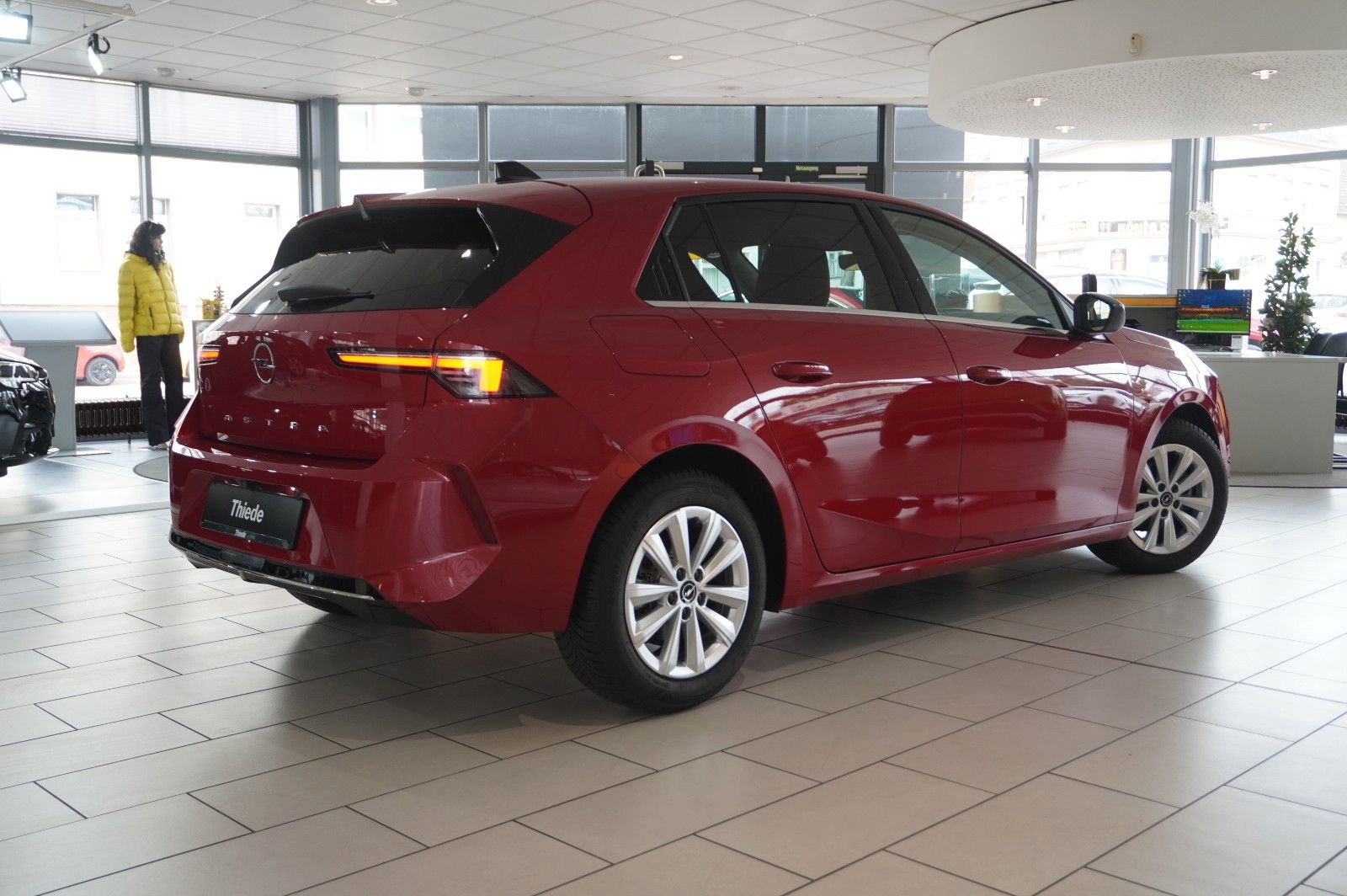 Fahrzeugabbildung Opel Astra L Lim. 1.2T ELEGANCE NAVI/LED/KAMERA/DAB+