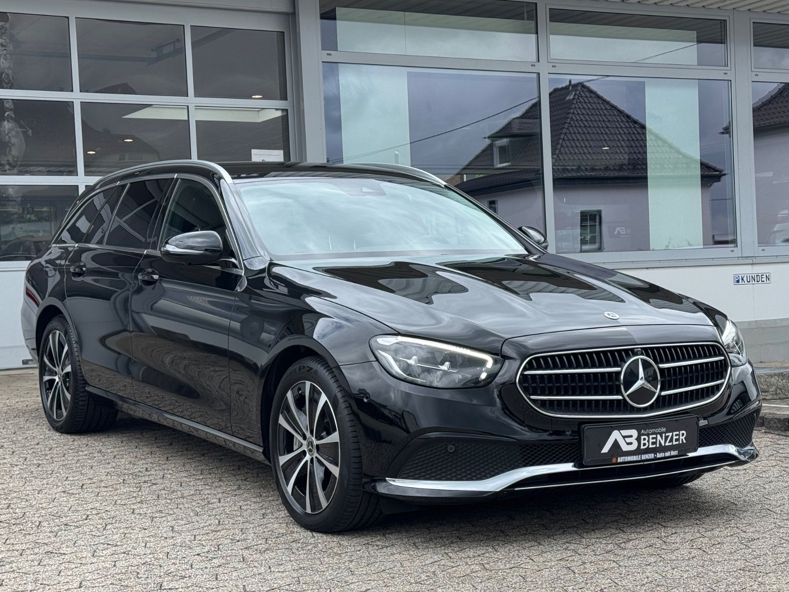 Fahrzeugabbildung Mercedes-Benz E 300 de/Plug-in/Leder/Ambiente/LED/360°Cam/SHZ/