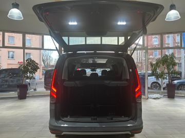 Ford Grand Tourneo Connect PHEV Active