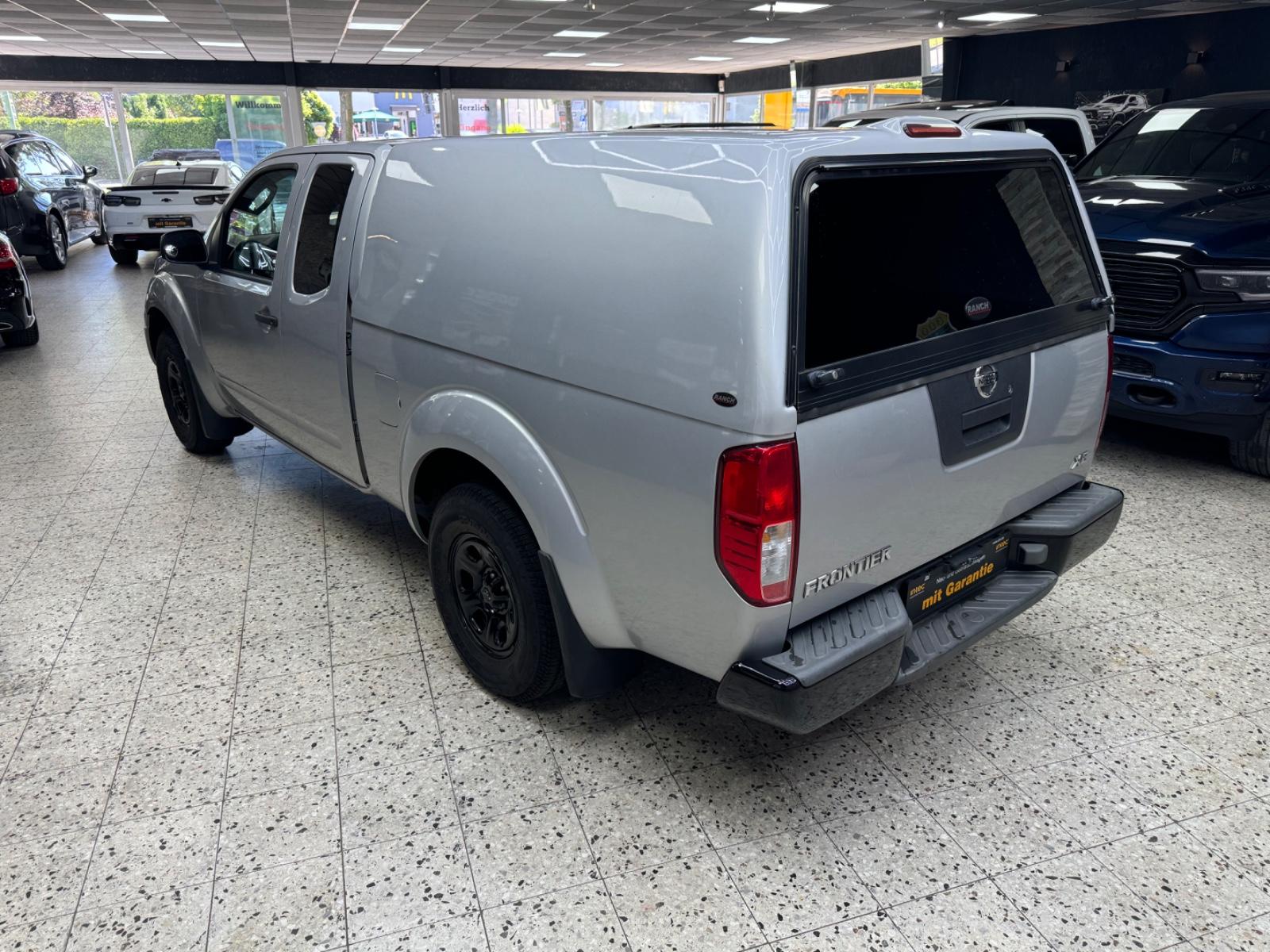 Nissan Frontier 2005 — photo 10