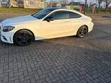 Mercedes-Benz C 300 Autom. - - Mercedes-Benz C 300: Coupe