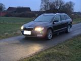 Skoda Superb 3.6 V6 DSG 4x4 Elegance Combi Elegance - Skoda Superb: Allradantrieb, 3.6