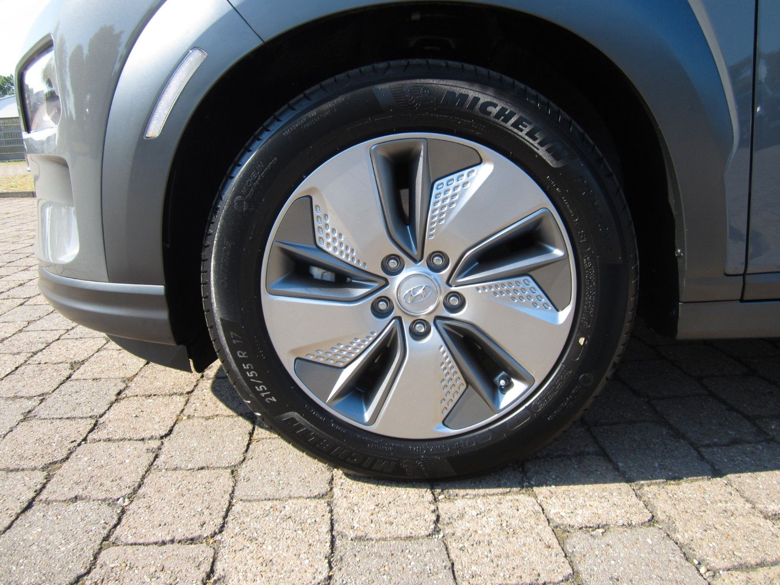 Fahrzeugabbildung Hyundai Kona ELEKTRO 100kW Advantage Navi