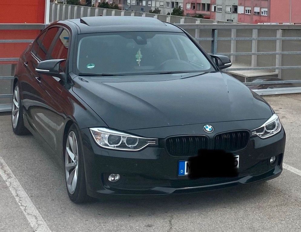 Image of BMW 320