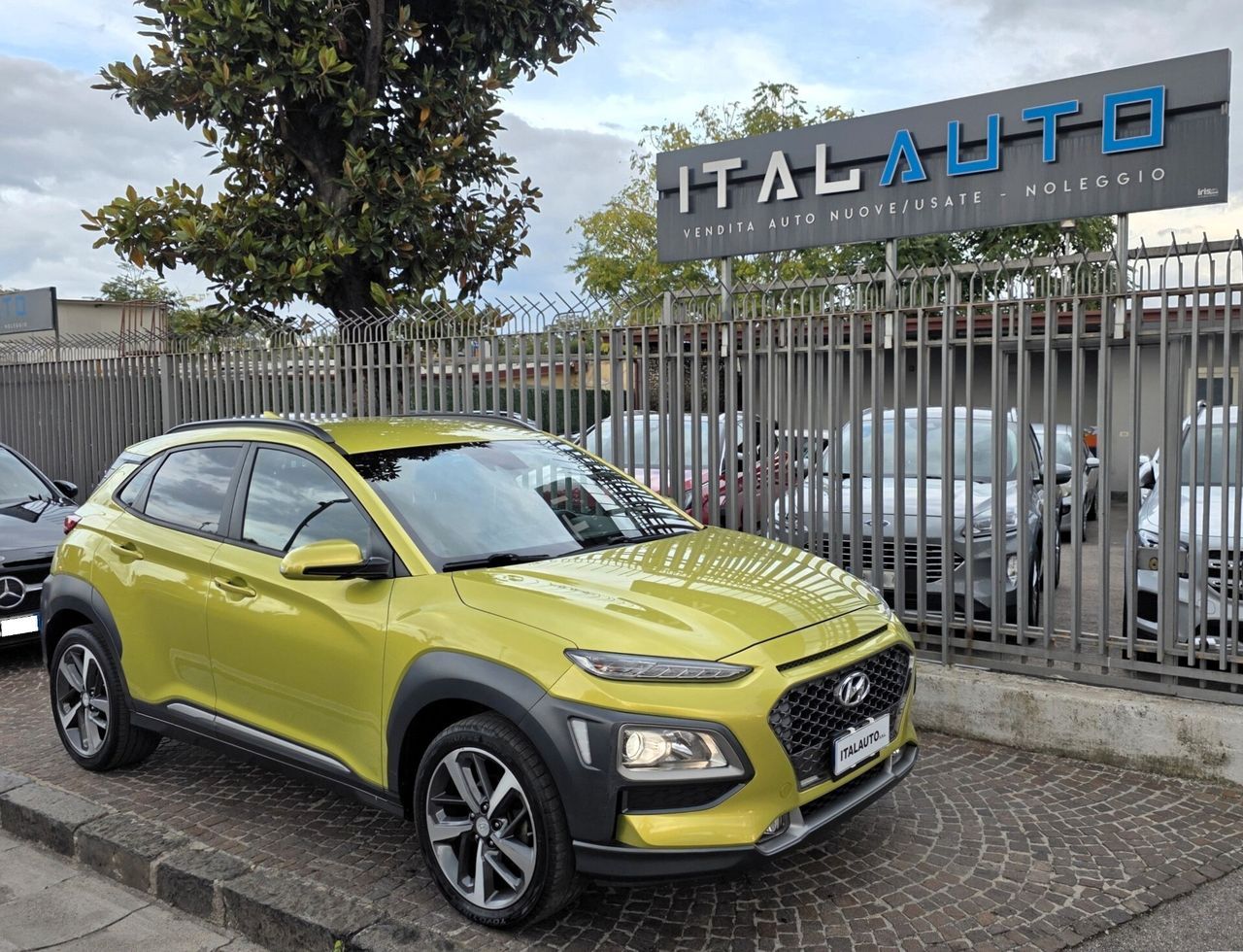 HYUNDAI Kona
