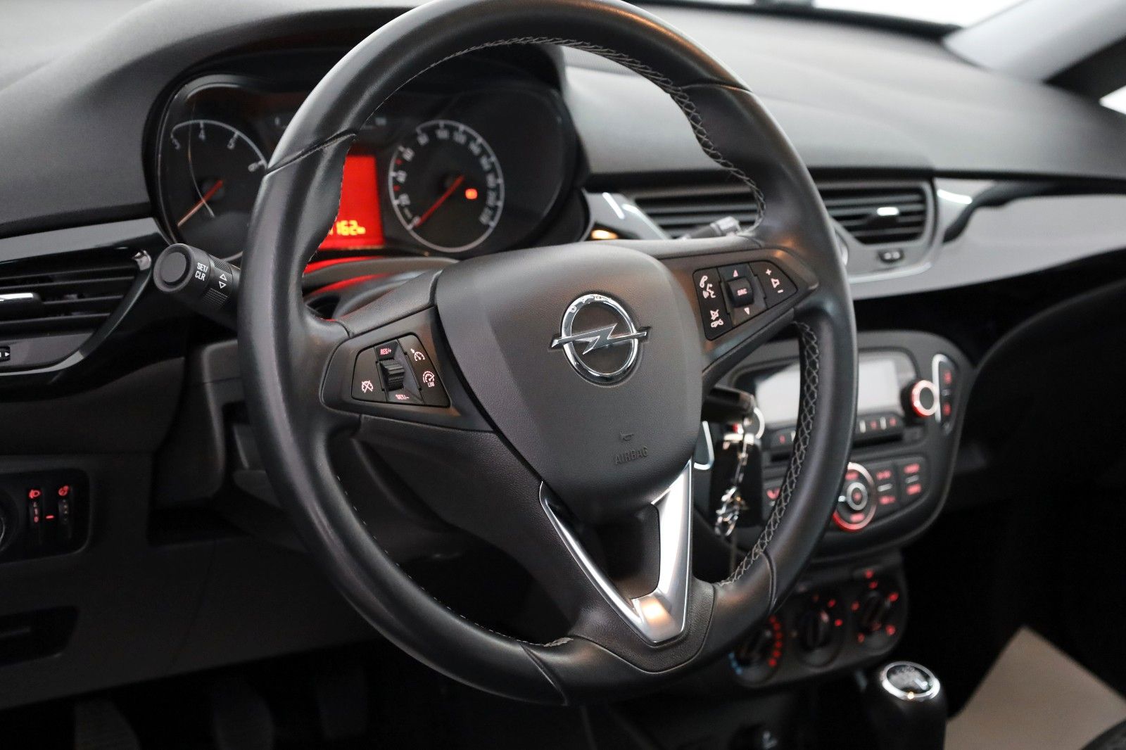 Fahrzeugabbildung Opel Corsa E Edition Klima,Allwetterreifen
