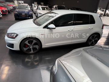 Volkswagen Golf - 9
