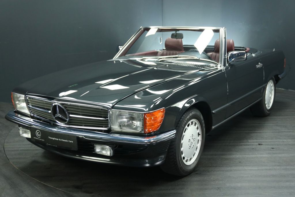 Mercedes-Benz 300