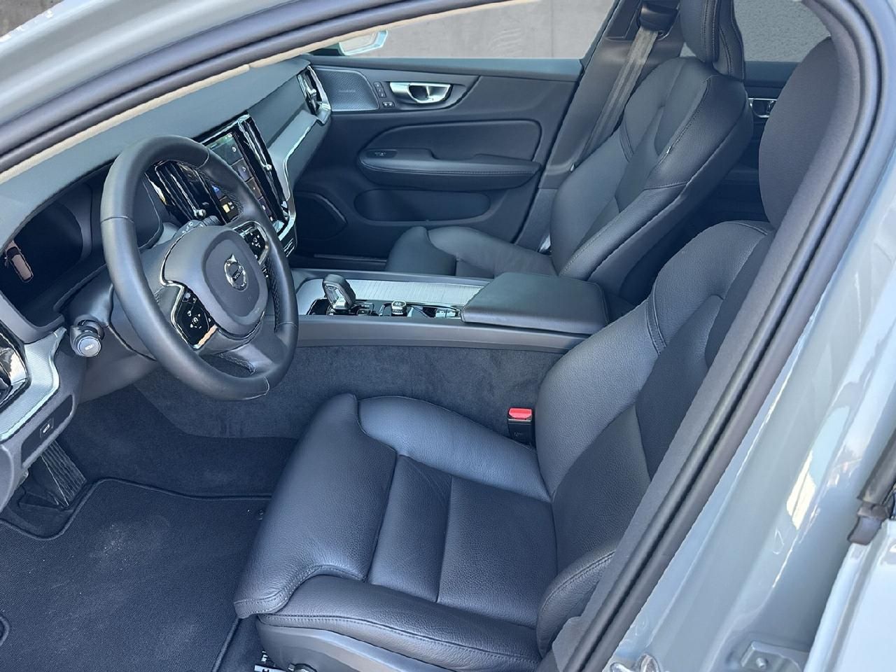 Fahrzeugabbildung Volvo V60 Cross Country B4 AWD Diesel Plus