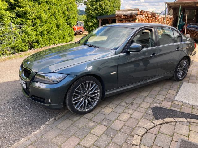 BMW 318i -