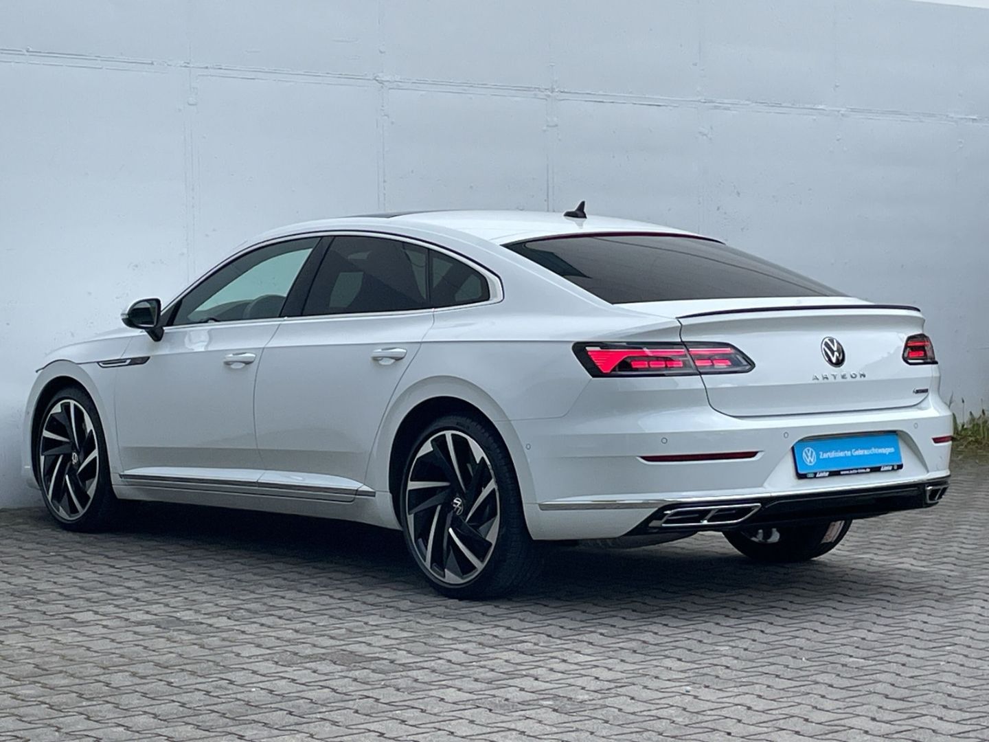 Arteon 2.0TSI DSG 4Motion R-Line Pano/AHK/Kamera