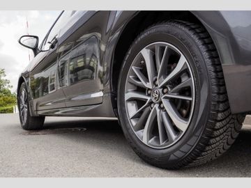 Toyota Avensis - 5