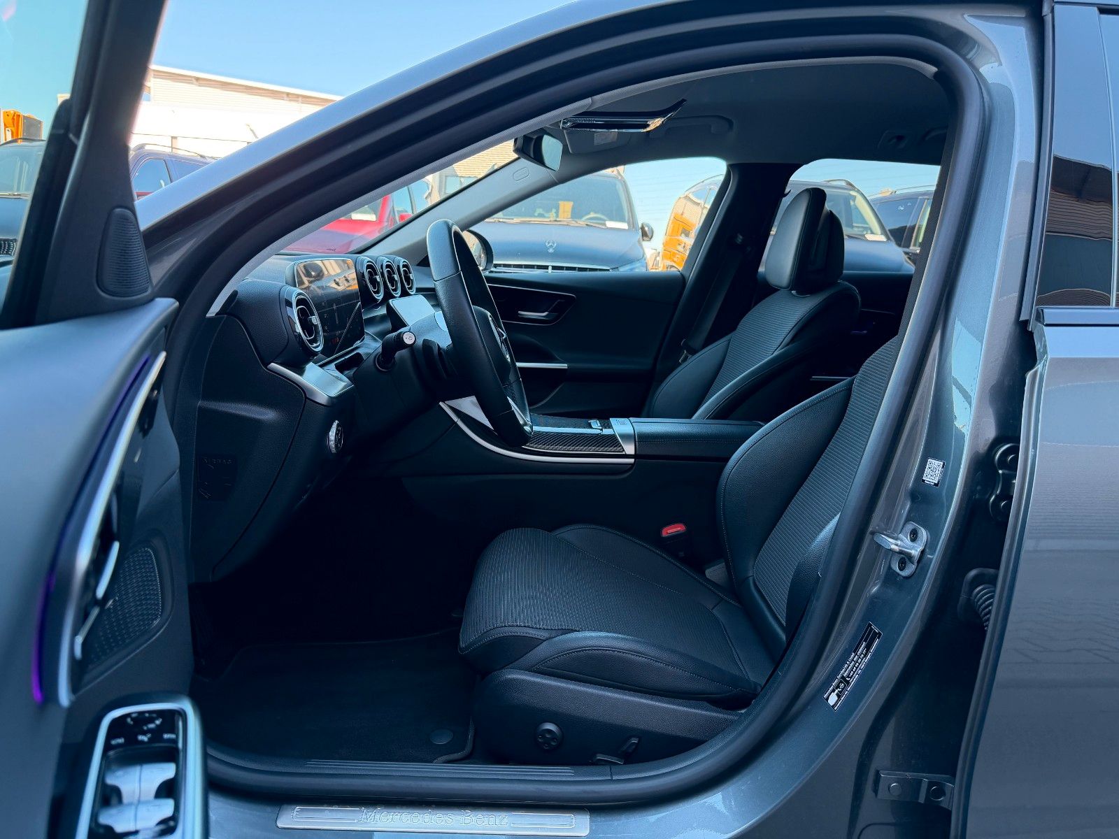 Fahrzeugabbildung Mercedes-Benz C 220d T 4M Avantgarde+AHK+Distr+360+Night