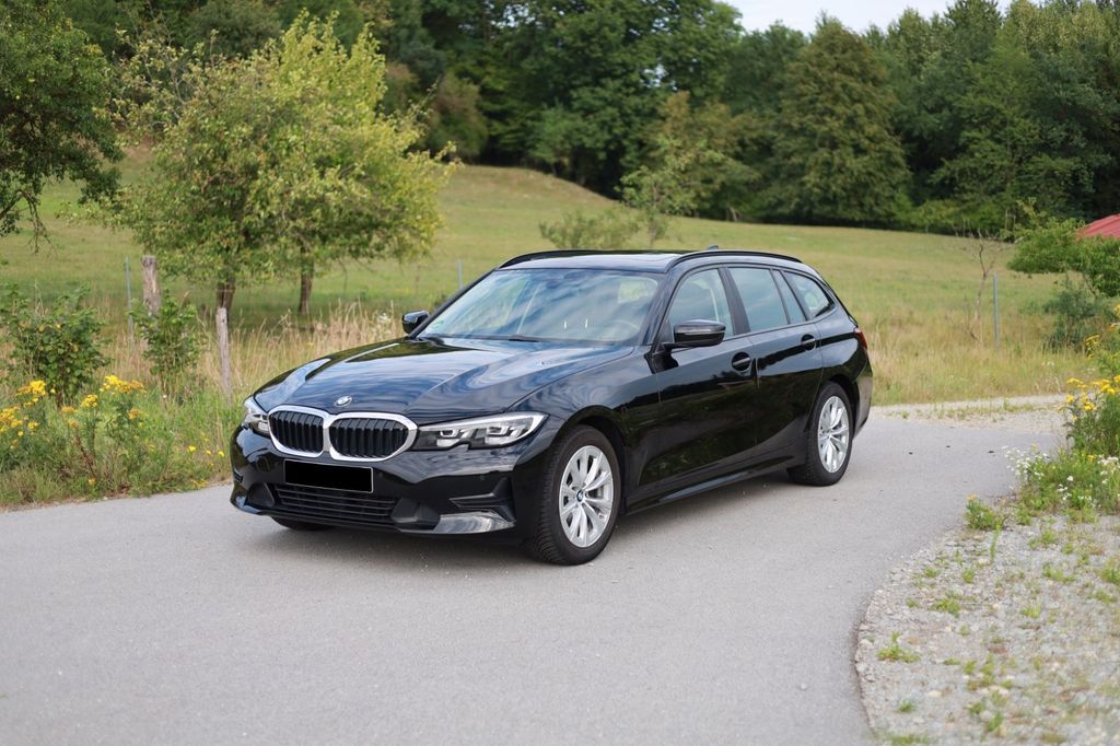 Image of BMW 320