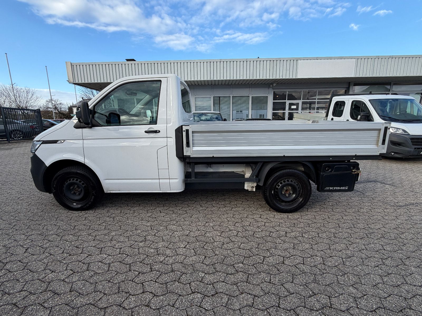Fahrzeugabbildung Volkswagen T6.1 Transporter Pritsche//APPLE-CAR/NAVI/