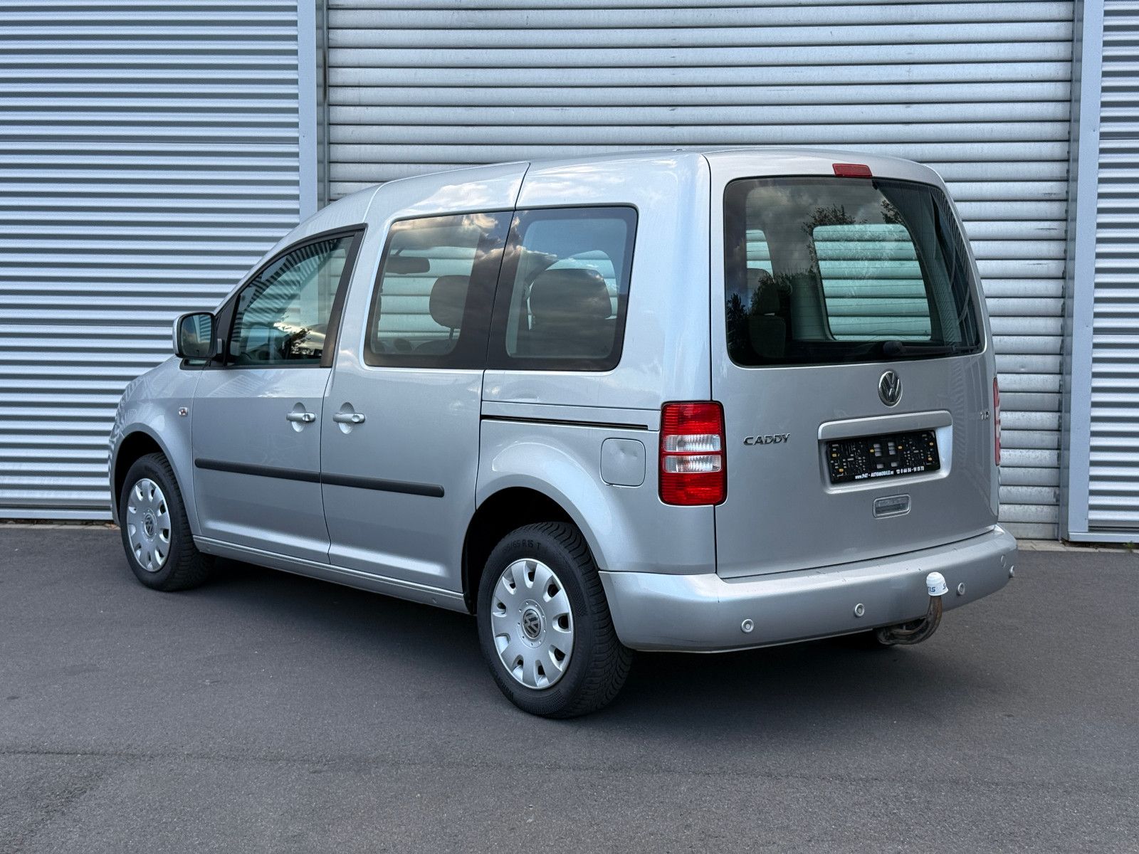 Fahrzeugabbildung Volkswagen Caddy Roncalli 1.6 TDI DSG AHK Tempomat SHZ