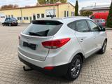 Hyundai ix35 2.0 Style 4WD Automatik/SHZ/PDC/AHK - gebrauchte Hyundai ix35 aus dem Jahr 2011