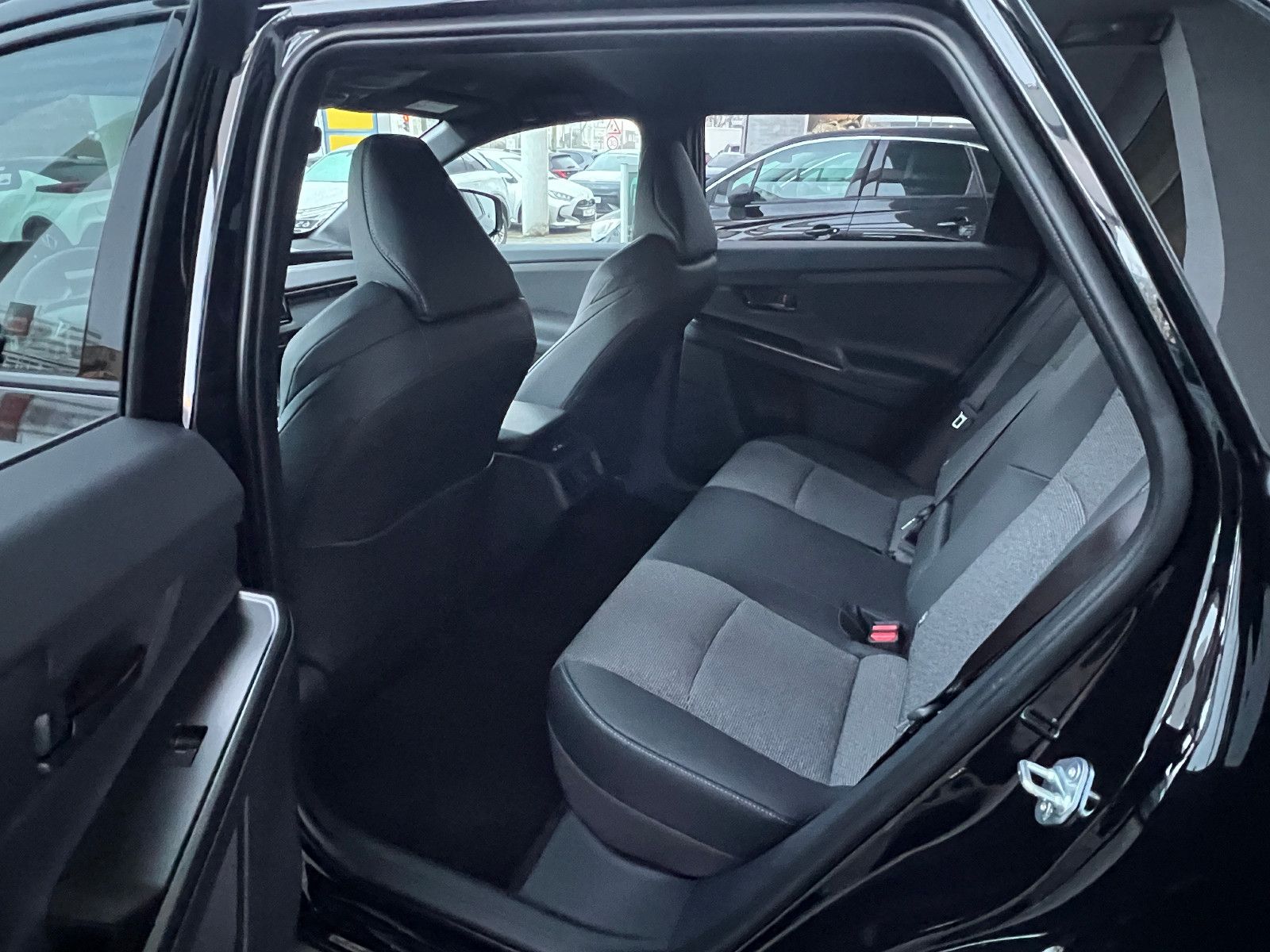 Fahrzeugabbildung Toyota BZ4X 73 kWh Teamplayer 360° KAMERA
