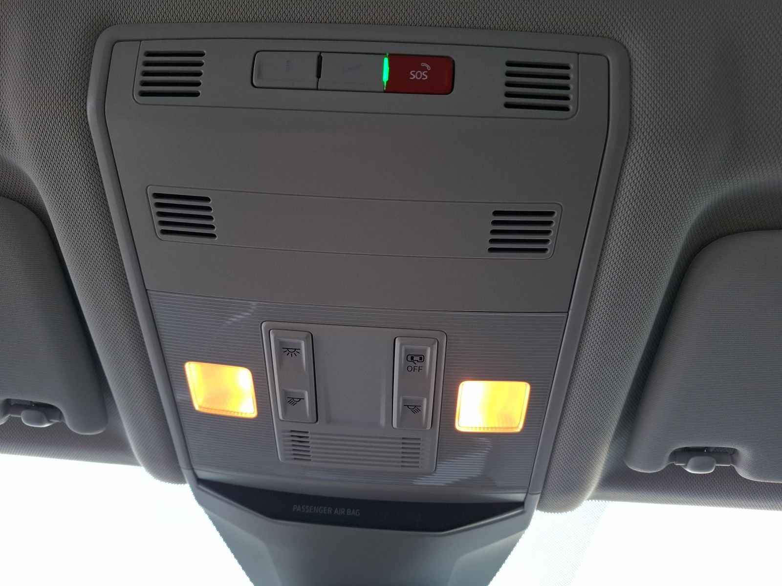 Fahrzeugabbildung Volkswagen T-Roc TSI LED AID Park-Assist SH