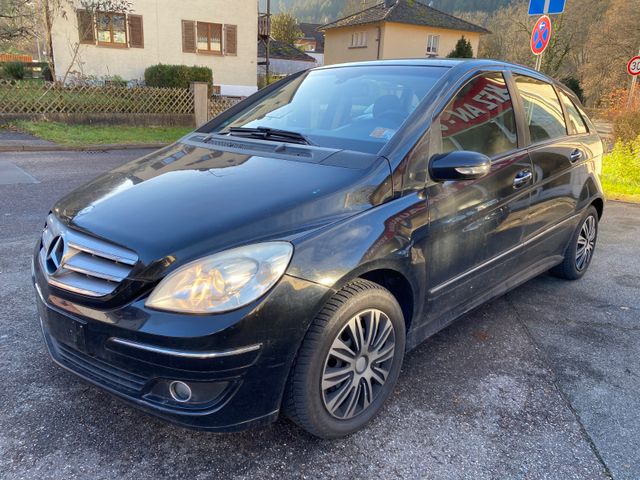 Mercedes-Benz B 200 *AHK*Klima*SHZ*8 Fach*