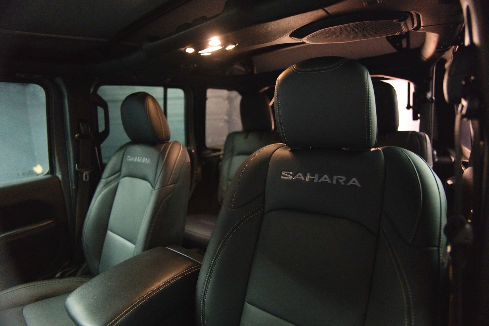 Fahrzeugabbildung Jeep Wrangler 3.6 V6 UNLIMITED SAHARA OFFROAD 4x4 LED