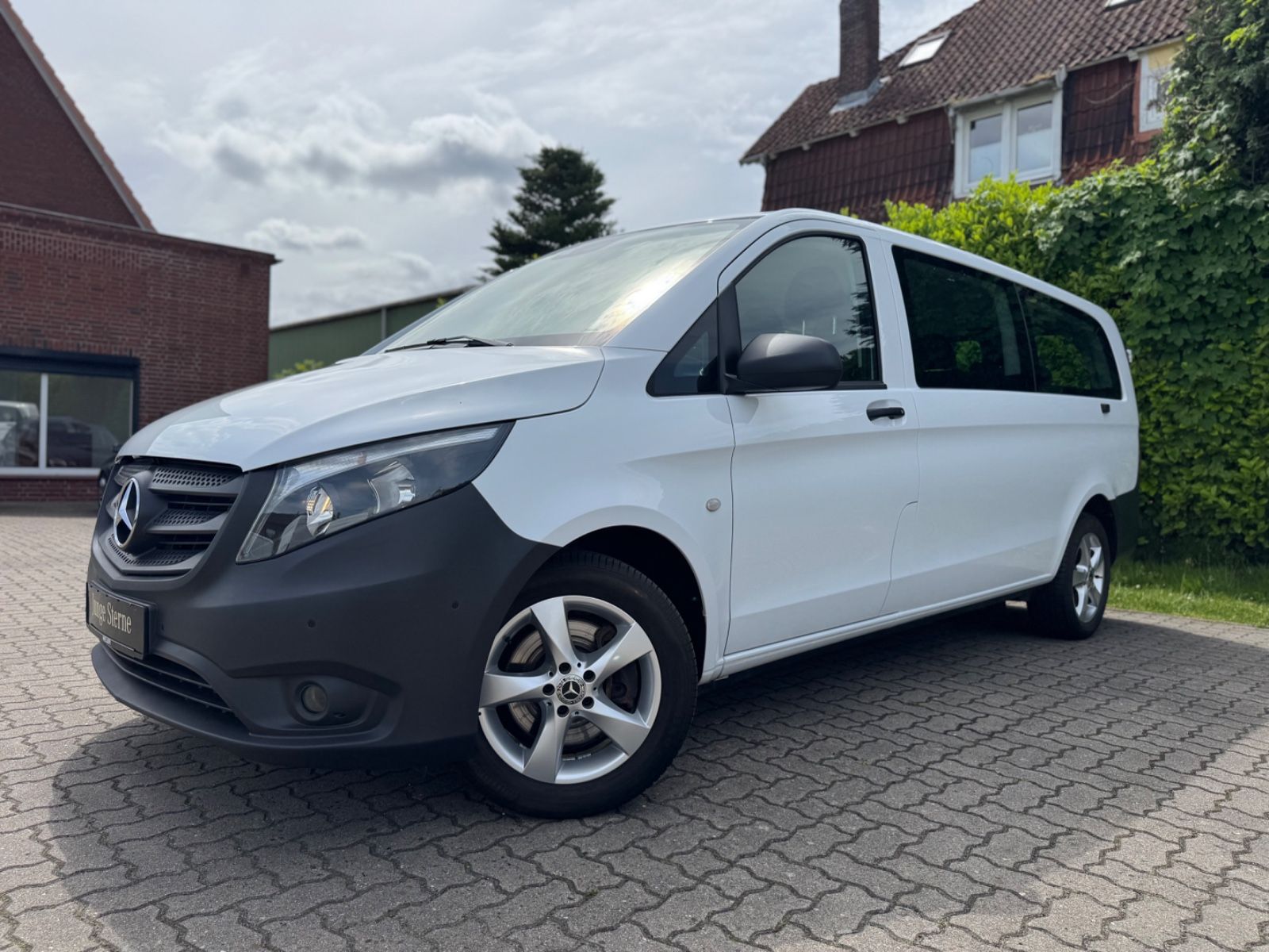 MERCEDES-BENZ Vito 114 CDI TOURER EXTRALANG 9G-TRONIC 8 Sitze