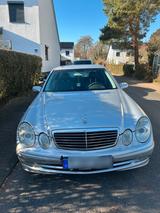 Mercedes-Benz Mercedes e320 - TÜV bis 09/2027 - Mercedes-Benz in Frankfurt (Main): 3.0