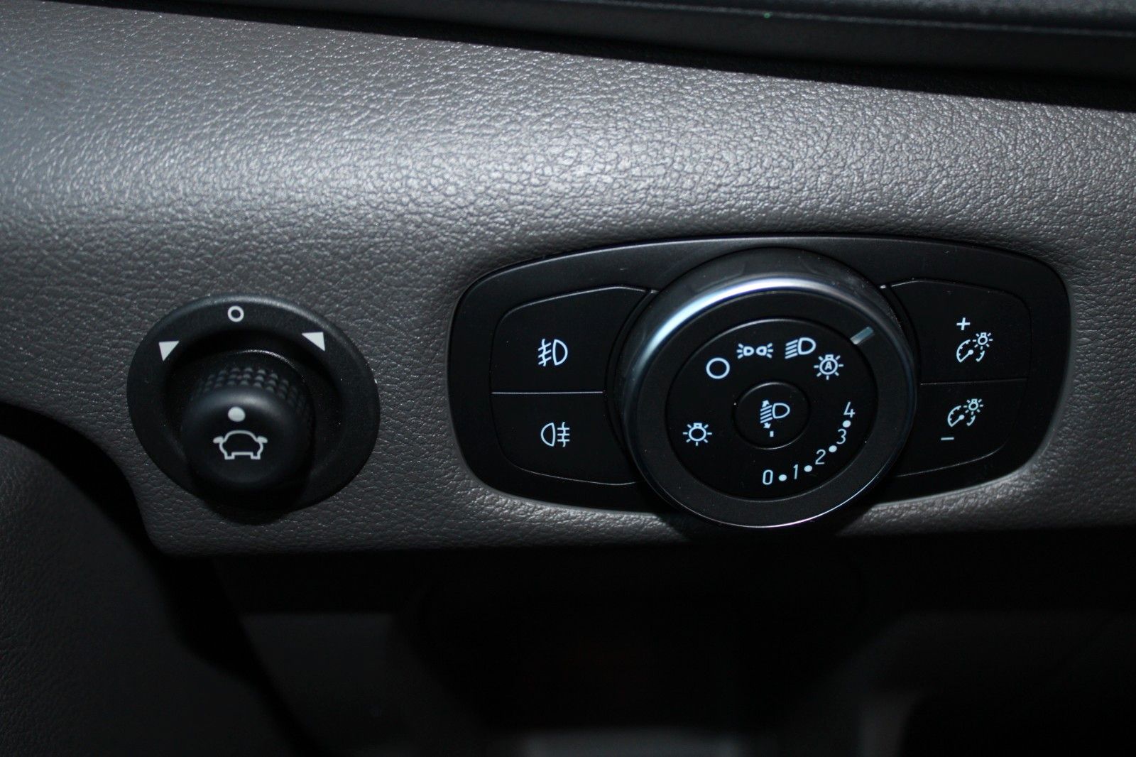Fahrzeugabbildung Ford Bürstner SIGNEO Automatik MARKISE SOFORT