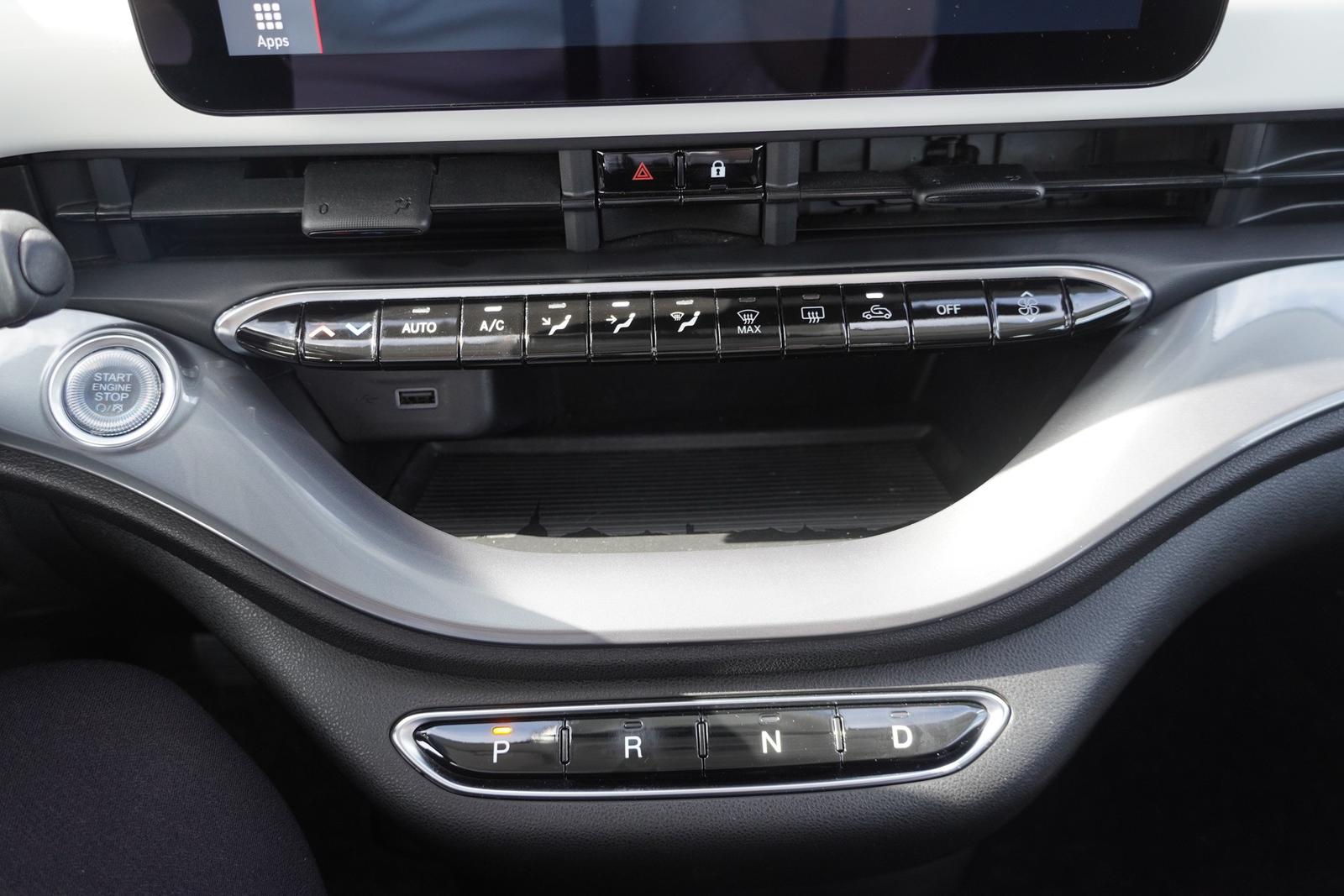 Fiat 500 e Basis Android Apple Tempomat Klimaaut. DAB