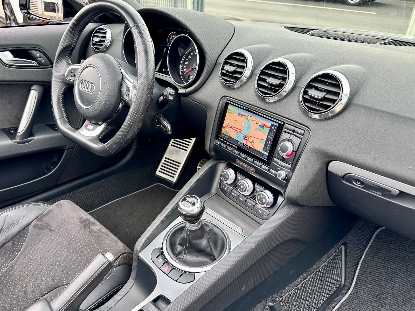 Fahrzeugabbildung Audi TT CABRIO ROADSTER*S LINE COMPETITION PAKET*
