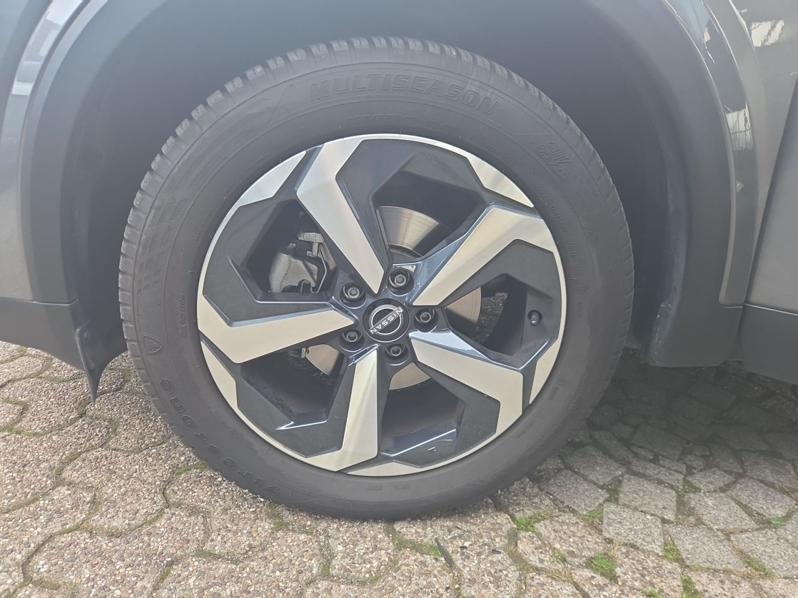 Fahrzeugabbildung Nissan Qashqai N-Connecta 1.3 Automatik *PANORAMA*NAVI*