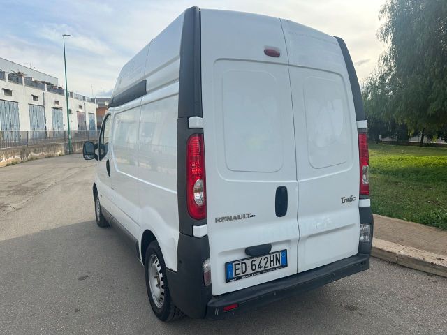 Renault TRAFIC 2.0 DCI 2010 - TETTO ALTO