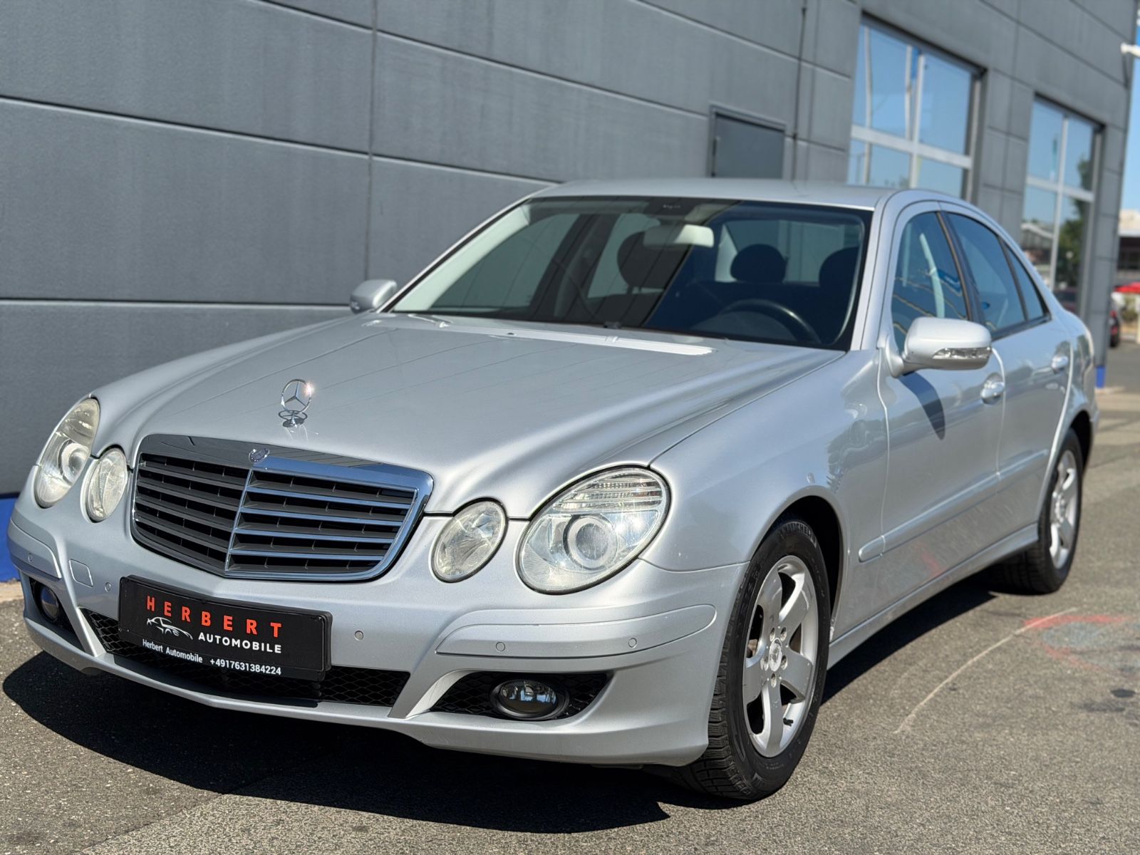 Mercedes E 220 - 1