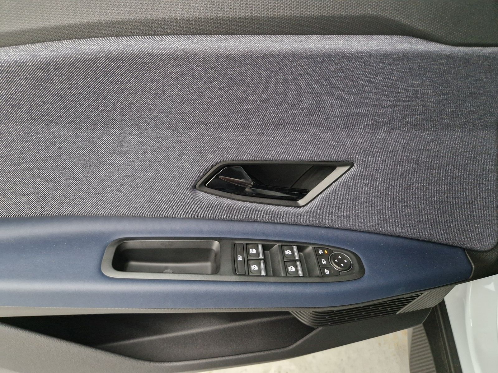 RENAULT R 4 E-Tech Techno 150 Comfort Range – Bild 27
