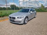 BMW 520d Autom. Touring F11 *Leder*Navi*Xenon*HuD* - BMW 520 aus 2010: Kombi, 520d