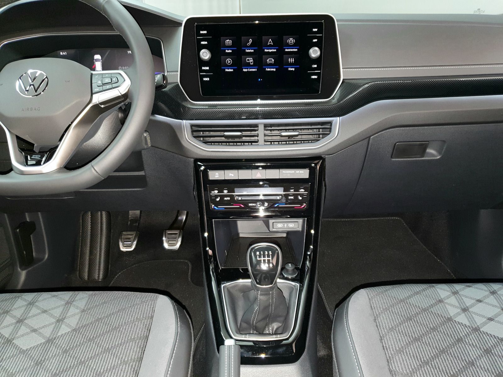 Volkswagen T-Cross - Bild 12