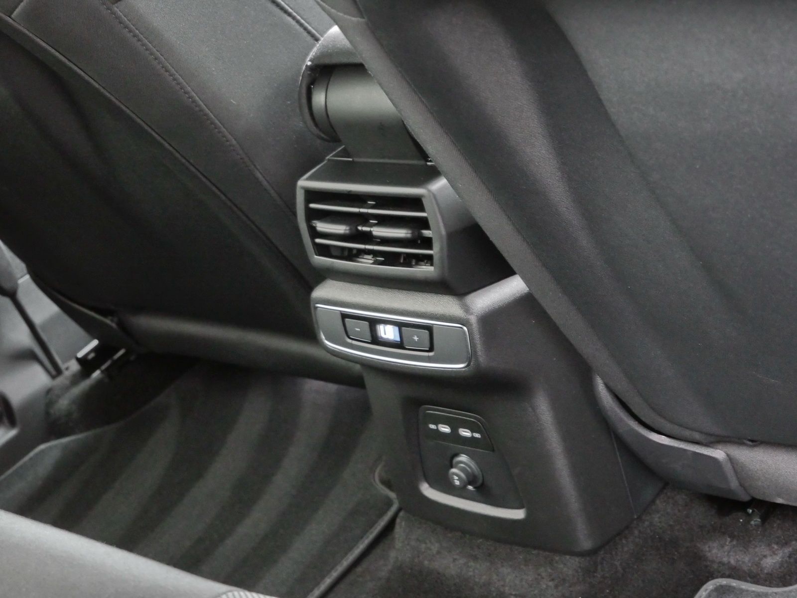 Audi Q4 e-tron - Bild 18