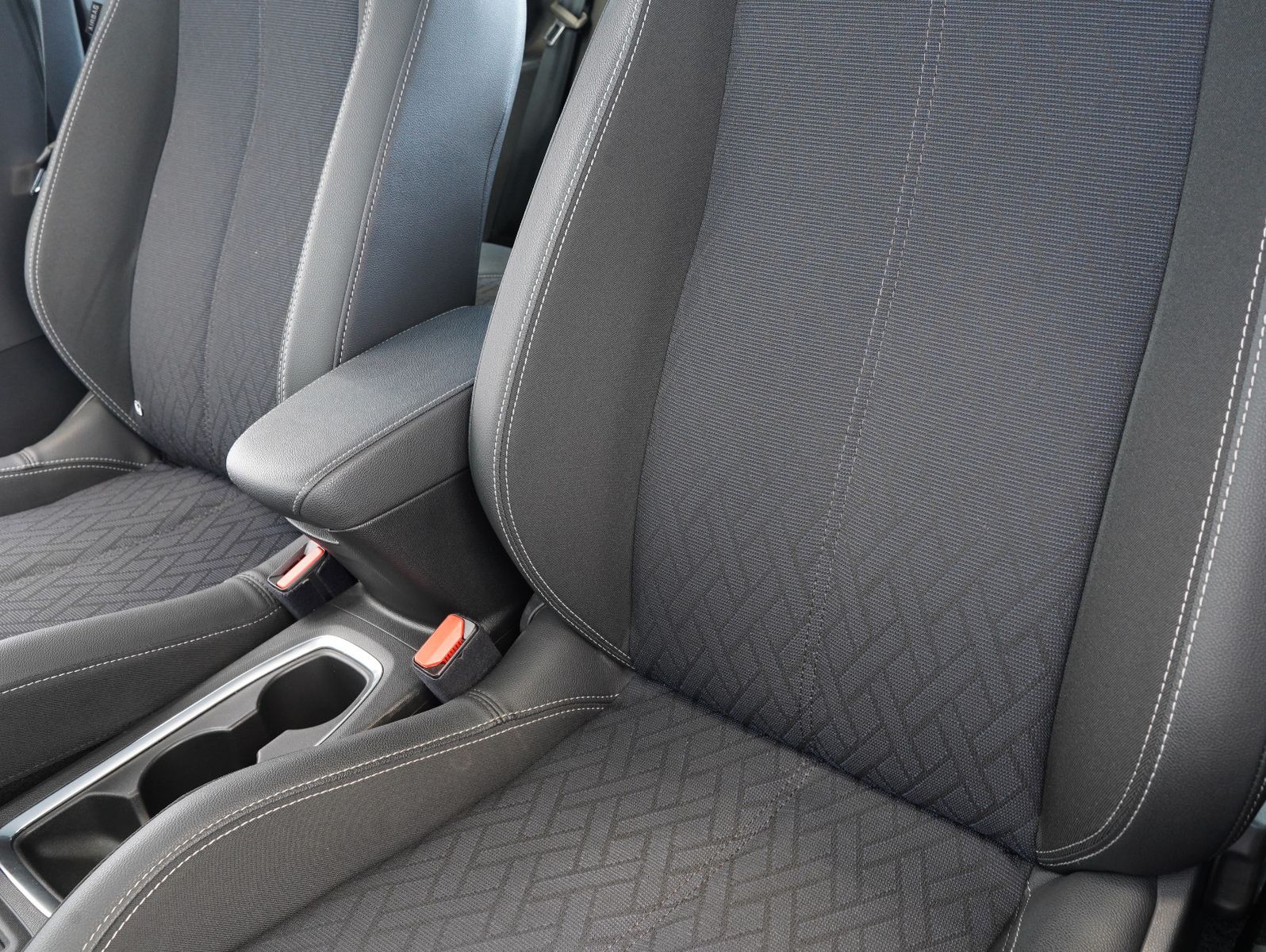 Fahrzeugabbildung Opel Corsa F e Elegance LED/NAVI/DAB/CARPLAY/SOH