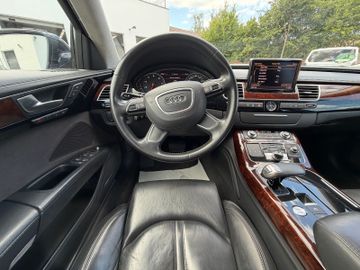 Audi A8 - 10