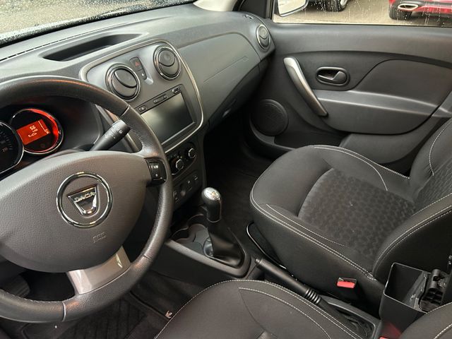 Fahrzeugabbildung Dacia Logan MCV II Kombi Prestige+Navi+Allw.LM+PDC+BT+