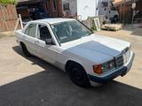 Mercedes-Benz Mercedes Benz 190  2.0i no AMG - Mercedes-Benz 190: AMG