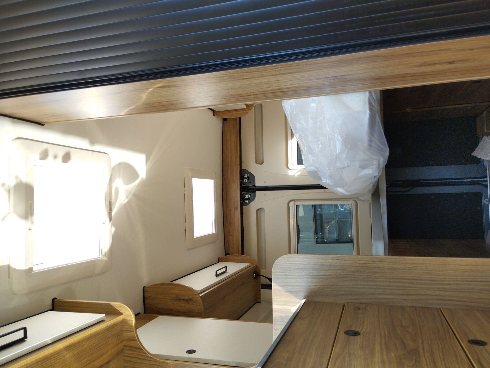 Fahrzeugabbildung Karmann Dexter DE 600 Markise, Captain-Chair-Sitze