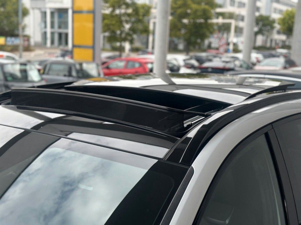 Fahrzeugabbildung Hyundai Tucson N Line X 180PS 4WD Navi/Panorama/SHZ!