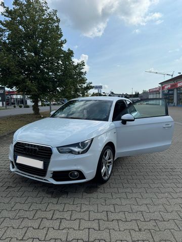 Audi A1 2.0 TDI S Line Sportpaket - weiß