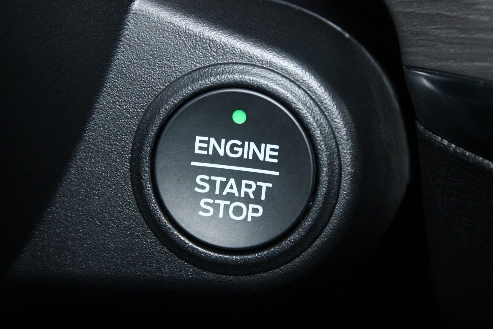 Fahrzeugabbildung Ford Ranger Platinum Automatik LEDER AHK ROLLO STDH