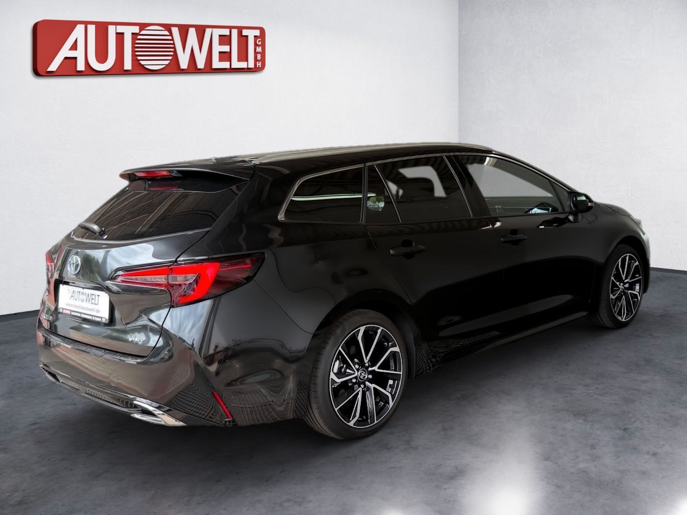 Fahrzeugabbildung Toyota Corolla Touring Sports 2.0 Lounge PanoramaSD JBL