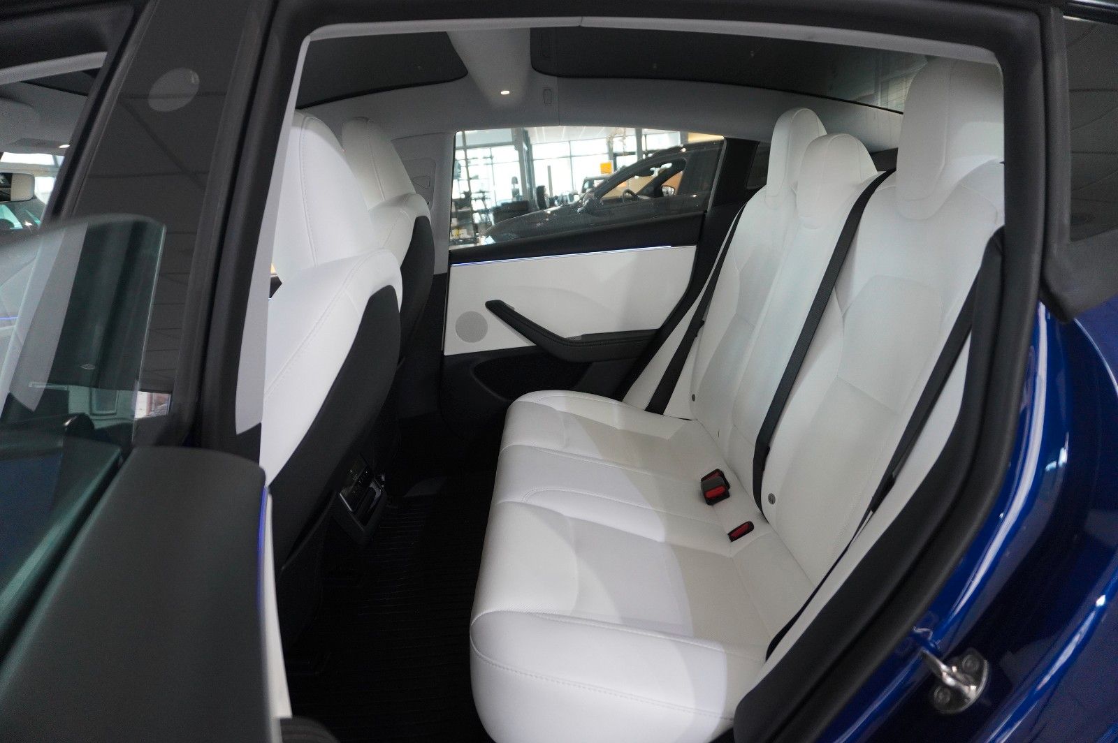 Fahrzeugabbildung Tesla Model 3 HIGHLAND DUAL-MOTOR NAVI/LED/KAMERA/AMD